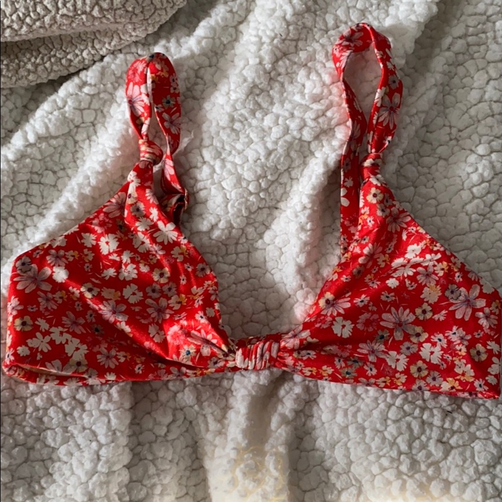 Red Pacsun top